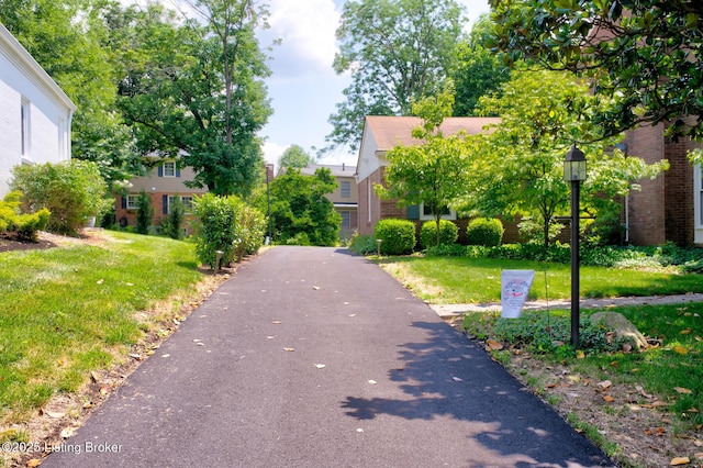 7009 Quail Brace Ct, Louisville, KY 40241 - surrounding community featuring a yard