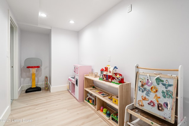 2918 Spickert Knob Rd, Floyds Knobs, IN 47119 - playroom with wood finished floors and recessed lighting
