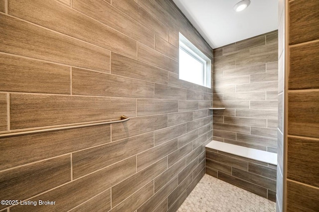 19136 Catalpa Fields Pl, Louisville, KY 40023 - full bath featuring a tile shower and recessed lighting