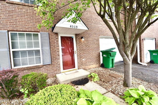 4509 Meadowlark Manor Ln, Louisville, KY 40245 - photo 2