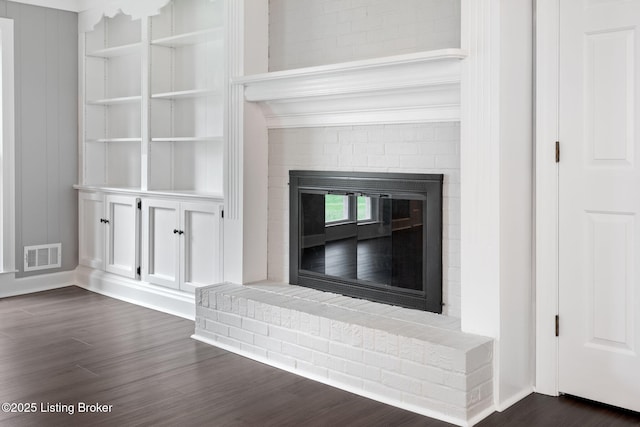3627 E Locust Cir, Prospect, KY 40059 - detailed view of wood finished floors and a fireplace