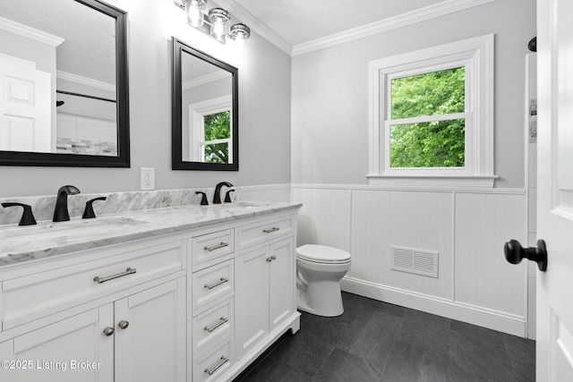 3627 E Locust Cir, Prospect, KY 40059 - full bathroom featuring ornamental molding, wainscoting, double vanity, and a textured ceiling