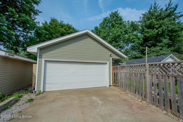 114 S Crestmoor Ave, Louisville, KY 40206 - view of detached garage