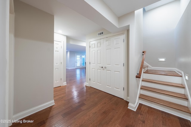 6205 Elizabeth Ct, Prospect, KY 40059 - stairs featuring wood finished floors and baseboards