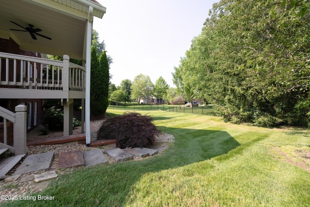 6205 Elizabeth Ct, Prospect, KY 40059 - view of yard featuring a ceiling fan