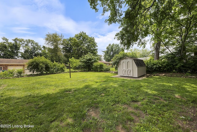 6704 Hollow Tree Rd, Louisville, KY 40228 - view of grassy yard featuring a shed