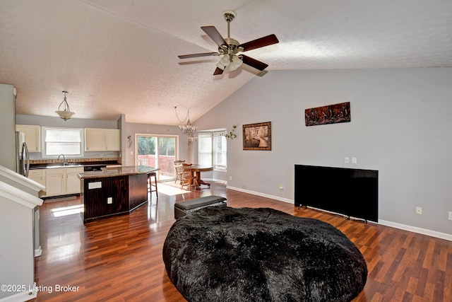 4503 Fallen Apple Ln, Louisville, KY 40218