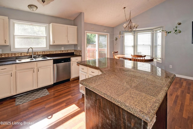 4503 Fallen Apple Ln, Louisville, KY 40218