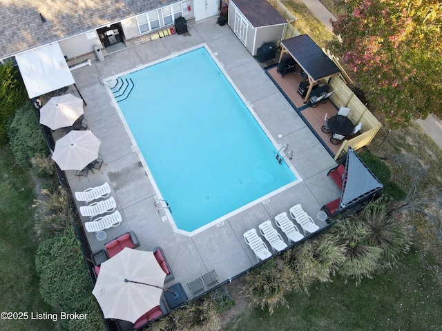 9003 Falcon Crest Ct Unit 104, Louisville, KY 40219 - community pool featuring a patio area