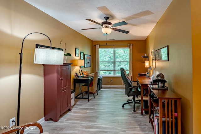 9106 Hawthorne Pointe Dr Unit 202, Louisville, KY 40272 - photo 3