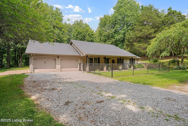 606 Lone Oak Rd, Clarkson, KY 42726 - single story home featuring a garage and gravel driveway