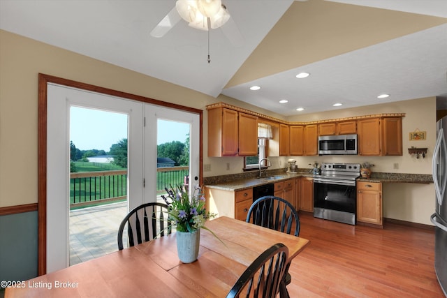 79 Meadow Lake Dr, Taylorsville, KY 40071 - kitchen with appliances with stainless steel finishes, vaulted ceiling, light wood finished floors, recessed lighting, and ceiling fan