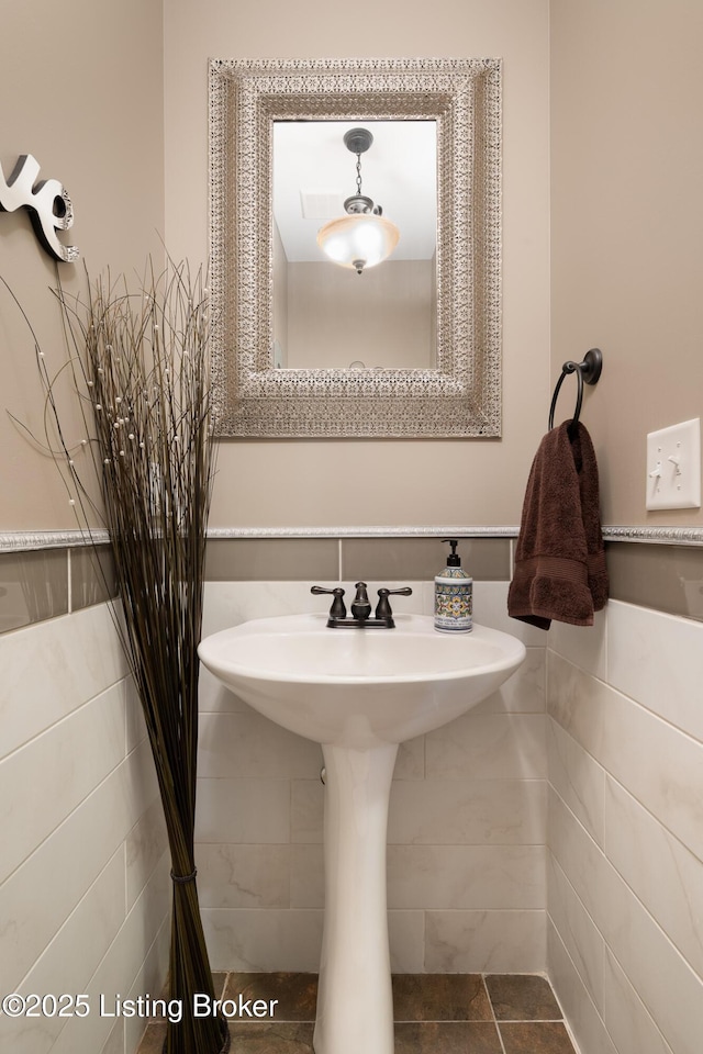 905 Fossil Creek Cir, Louisville, KY 40245 - photo 28