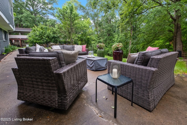 8504 Bambi Way, Louisville, KY 40214 - view of patio / terrace with an outdoor hangout area