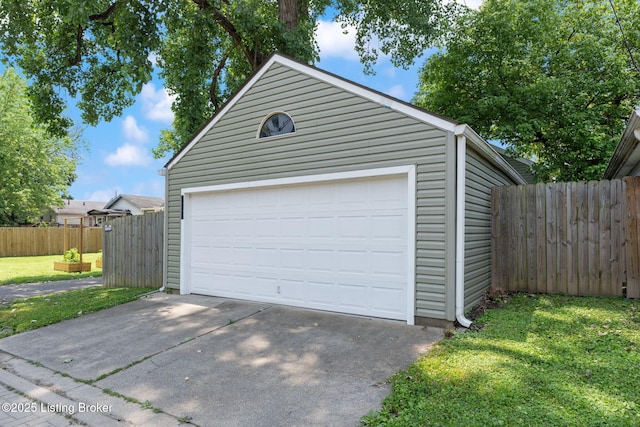 835 Forrest St, Louisville, KY 40217 - view of detached garage