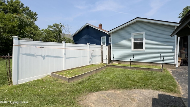 116 E Southern Heights Ave, Louisville, KY 40214 - view of yard featuring a vegetable garden