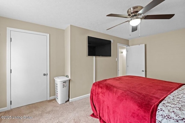 1376 Darlene Ct, Radcliff, KY 40160 - bedroom featuring light carpet and a ceiling fan
