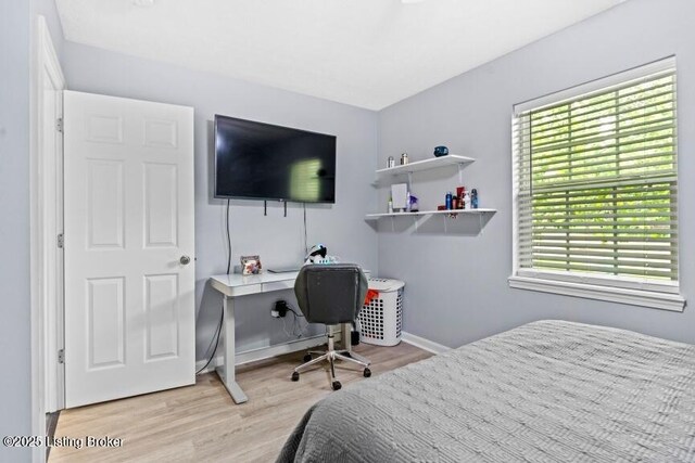 1376 Darlene Ct, Radcliff, KY 40160 - bedroom featuring light wood-style flooring and baseboards