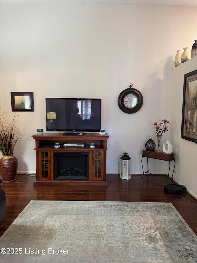 7073 Glen Kerry Ct, Florence, KY 41042 - living room with wood finished floors and baseboards