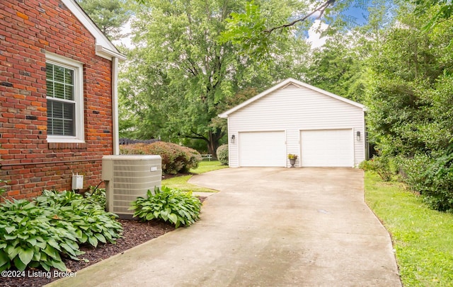8613 Whipps Bend Rd, Bellemeade, KY 40222 - view of detached garage