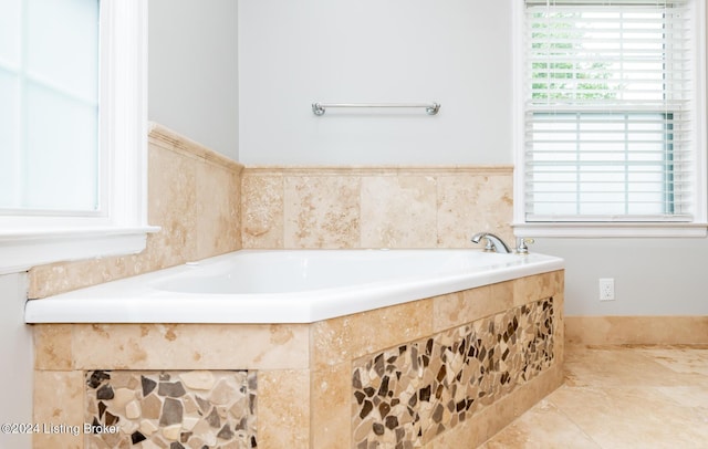 8613 Whipps Bend Rd, Bellemeade, KY 40222 - bathroom featuring a garden tub