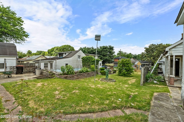1736 W Gaulbert Ave, Louisville, KY 40210 - view of green lawn with a patio and a residential view
