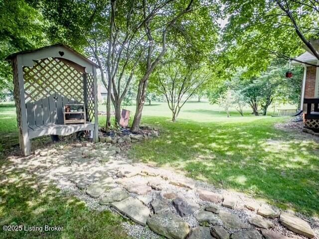 2866 Sunbeam Rd, Leitchfield, KY 42754 - view of green lawn