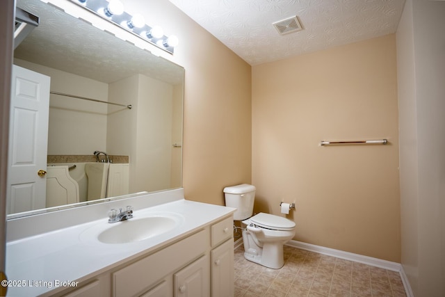 1003 Persimmon Pl, La Grange, KY 40031 - bathroom featuring vanity and a shower