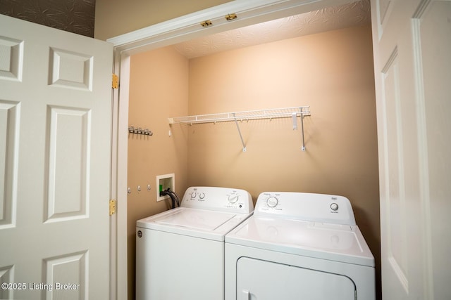1003 Persimmon Pl, La Grange, KY 40031 - washroom with washing machine and dryer