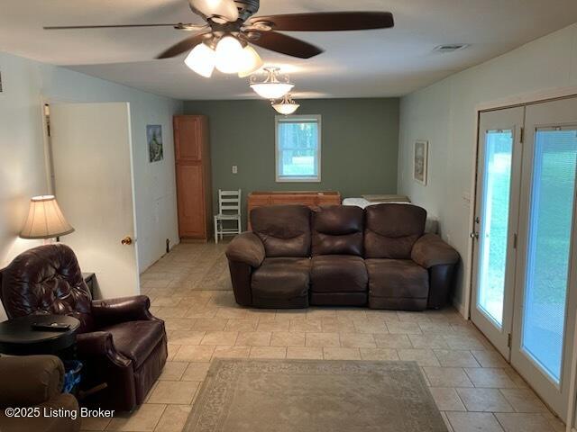 1102 W Hebron Ln, Shepherdsville, KY 40165 - living room featuring ceiling fan