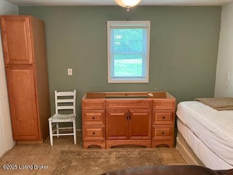 1102 W Hebron Ln, Shepherdsville, KY 40165 - view of bedroom