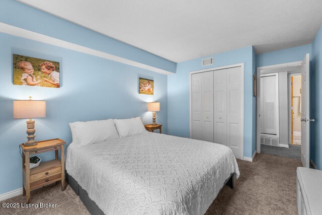 6711 Gunston Ln Unit H10, Prospect, KY 40059 - bedroom featuring carpet flooring and a closet