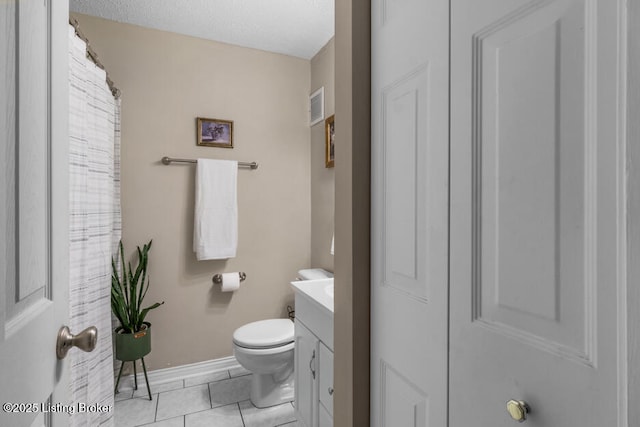 6711 Gunston Ln Unit H10, Prospect, KY 40059 - bathroom with vanity and tile patterned flooring