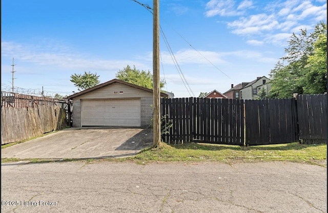 2215 W Jefferson St, Louisville, KY 40212 - view of detached garage