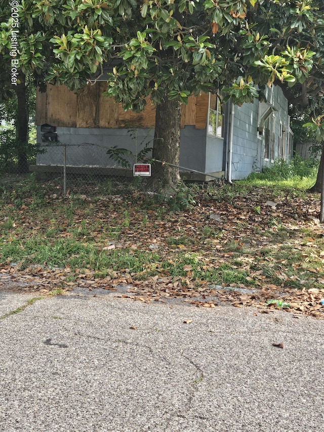 2817 Lytle St, Louisville, KY 40212 - photo 1
