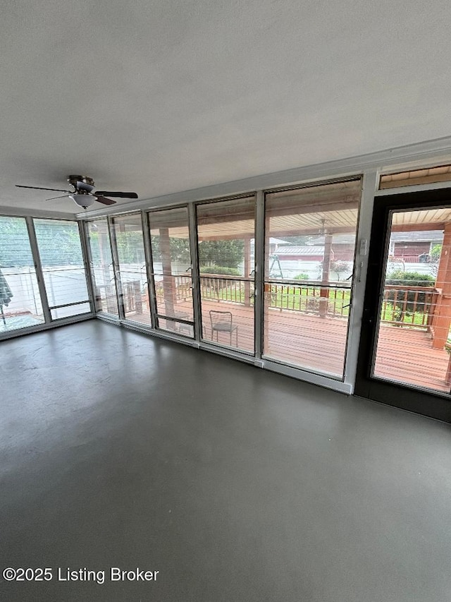 2707 Sharon Way, Louisville, KY 40220 - unfurnished room with finished concrete floors and ceiling fan