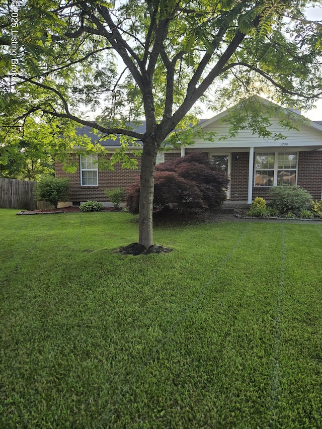 3900 Birch Leaf Ct, Louisville, KY 40229 - view of front of home featuring brick siding