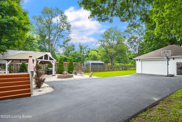 7210 River Rd, Prospect, KY 40059 - exterior space with driveway