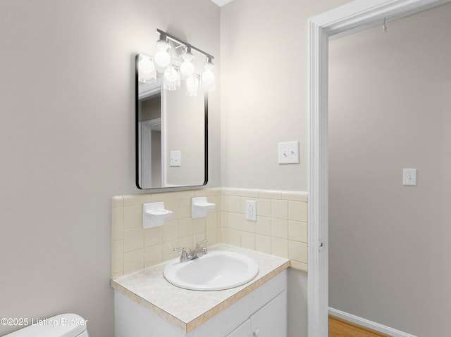 2204 Renown Dr, Jeffersontown, KY 40299 - bathroom with vanity and toilet
