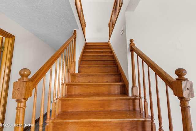 595 Centerview Dr, Shepherdsville, KY 40165 - view of staircase