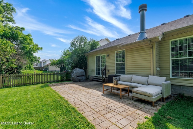 9511 Arrowridge Dr, Louisville, KY 40229 - view of patio / terrace with outdoor lounge area