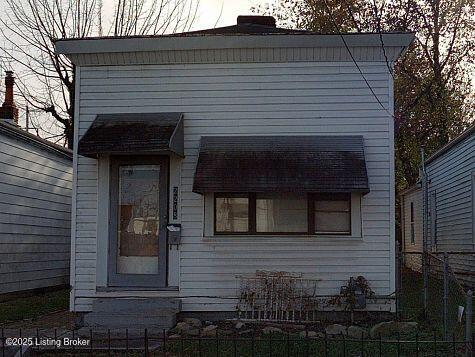 2208 Griffiths Ave, Louisville, KY 40212 - doorway to property