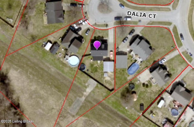 6102 Dalia Ct, Louisville, KY 40272 - map / location featuring property boundaries highlighted