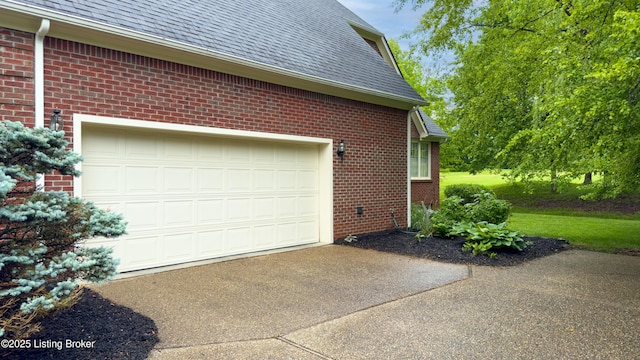 17217 Mallet Hill Dr, Louisville, KY 40245 - garage with concrete driveway