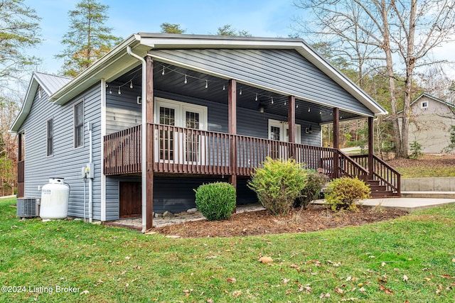 2773 Martin Pierce Rd, Cub Run, KY 42729 - view of front facade featuring a front lawn and french doors