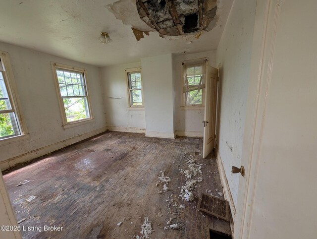 716 Cedar Grove Ct, Louisville, KY 40212 - view of empty room