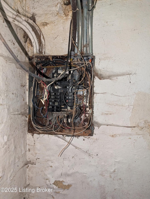 716 Cedar Grove Ct, Louisville, KY 40212 - detailed view of electric panel