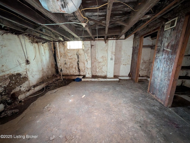 716 Cedar Grove Ct, Louisville, KY 40212 - view of below grade area