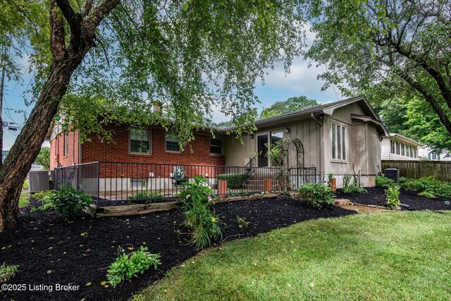 107 Westwood Dr, Elizabethtown, KY 42701 - view of front of property featuring a patio and brick siding