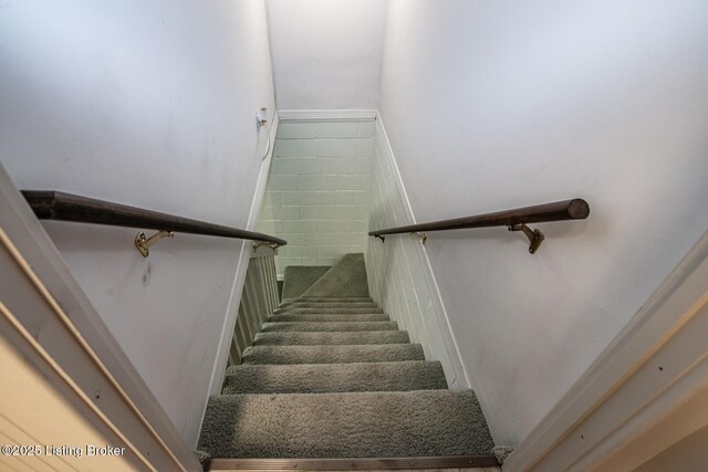 107 Westwood Dr, Elizabethtown, KY 42701 - view of stairway
